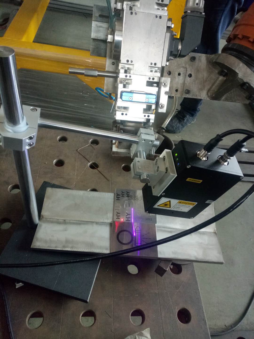 Seam+tracking+sensor+for+laser+welding Seam+tracking+sensor+for+laser+welding